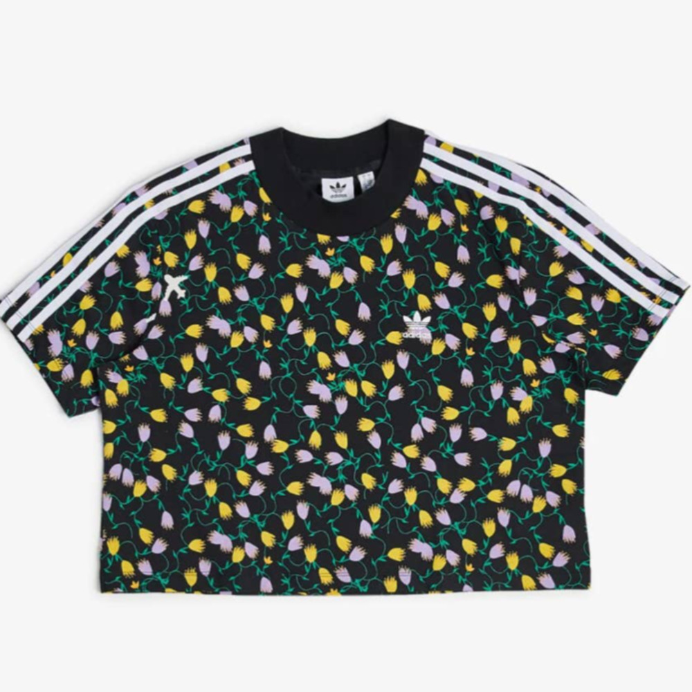 Adidas 🌼 CUTE  FLORAL CROP TOP